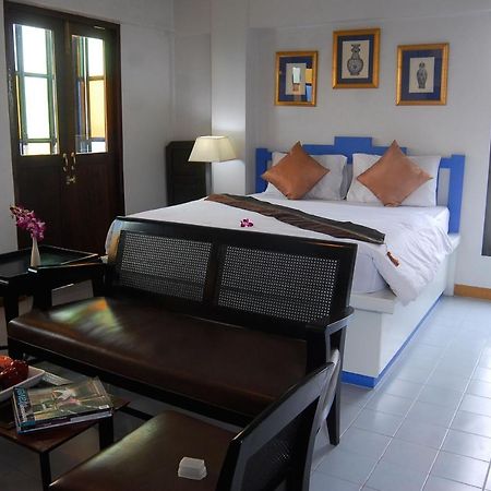Hotel Hi Thewet à Bangkok Extérieur photo