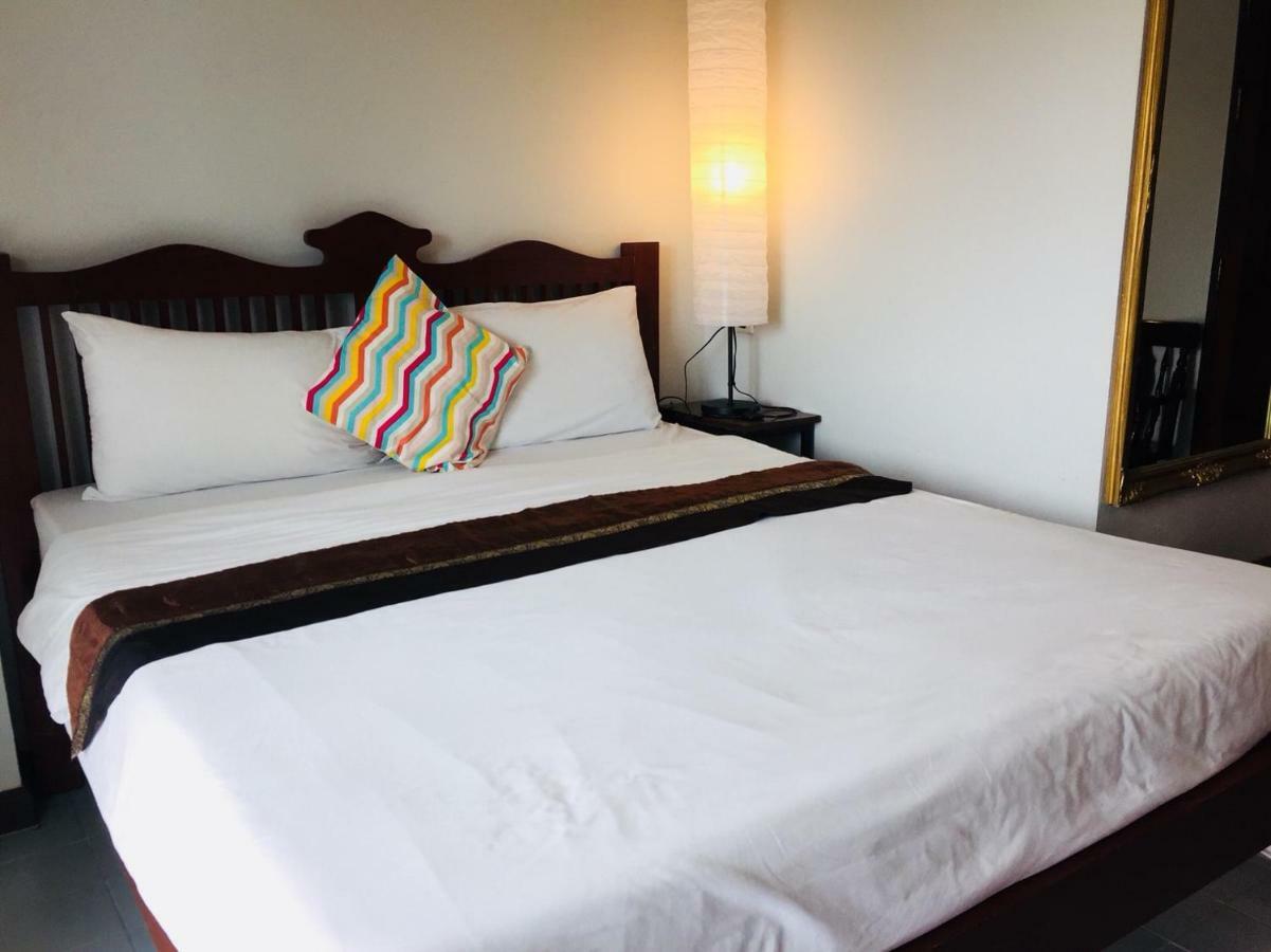 Hotel Hi Thewet à Bangkok Extérieur photo